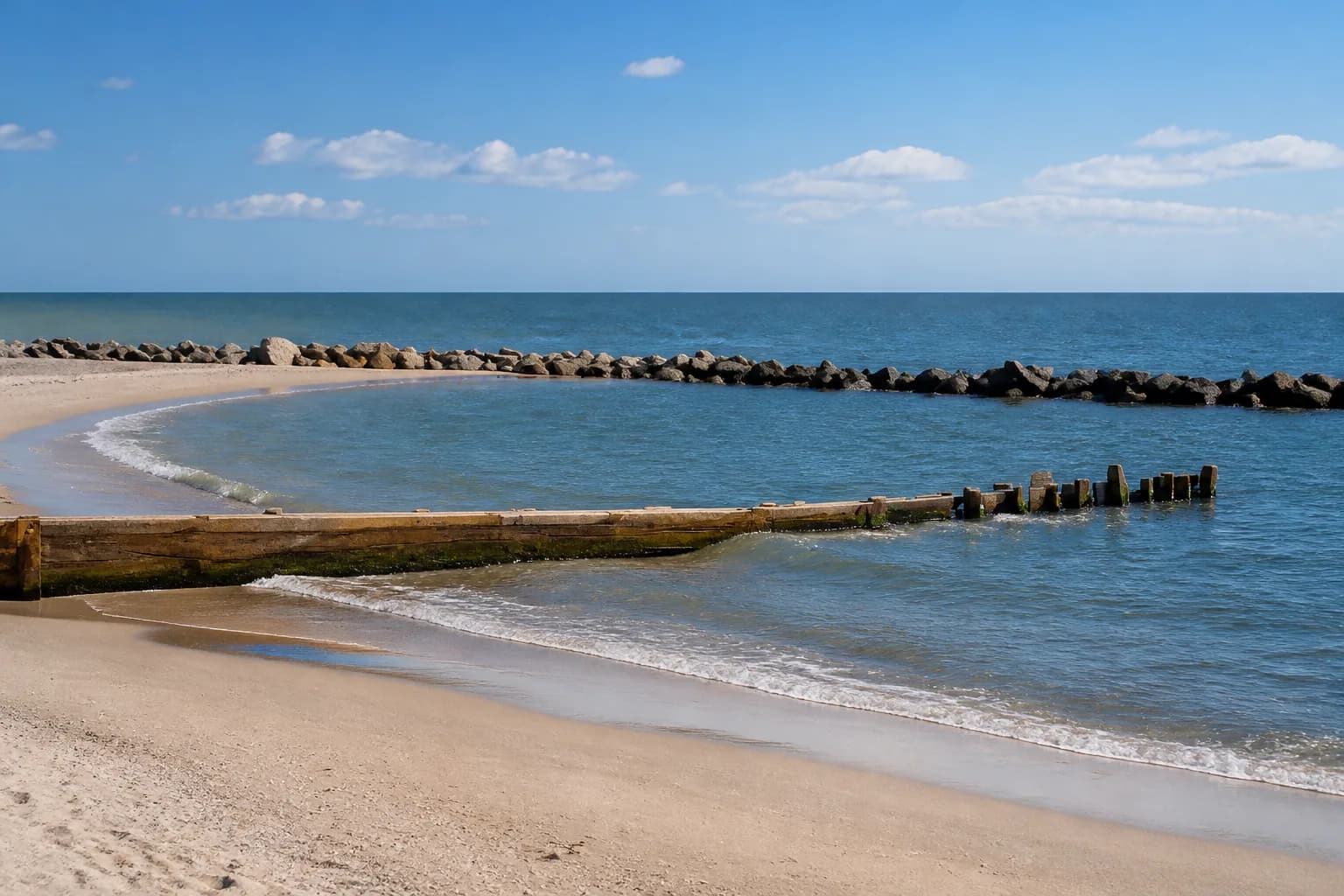 Chesapeake Bay shoreline at Buckroe Beach, Hampton