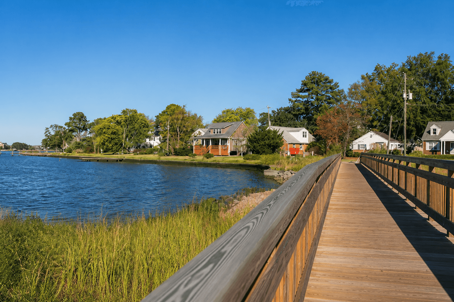 Historic waterfront homes in Larchmont, Norfolk