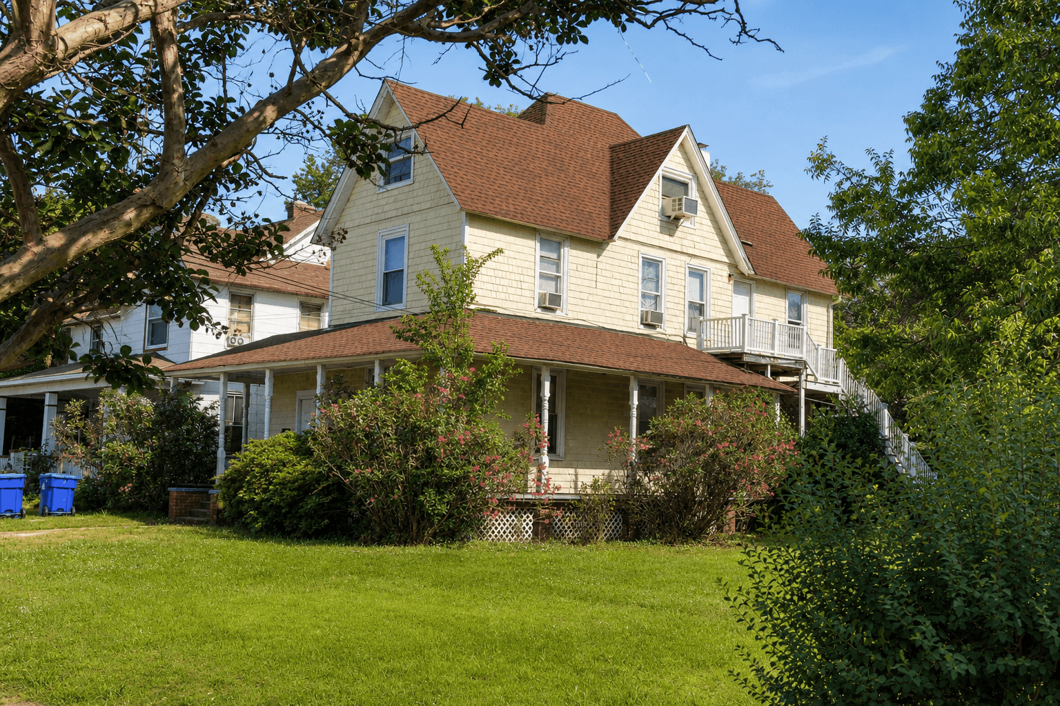 Riverfront homes in Port Norfolk, Portsmouth