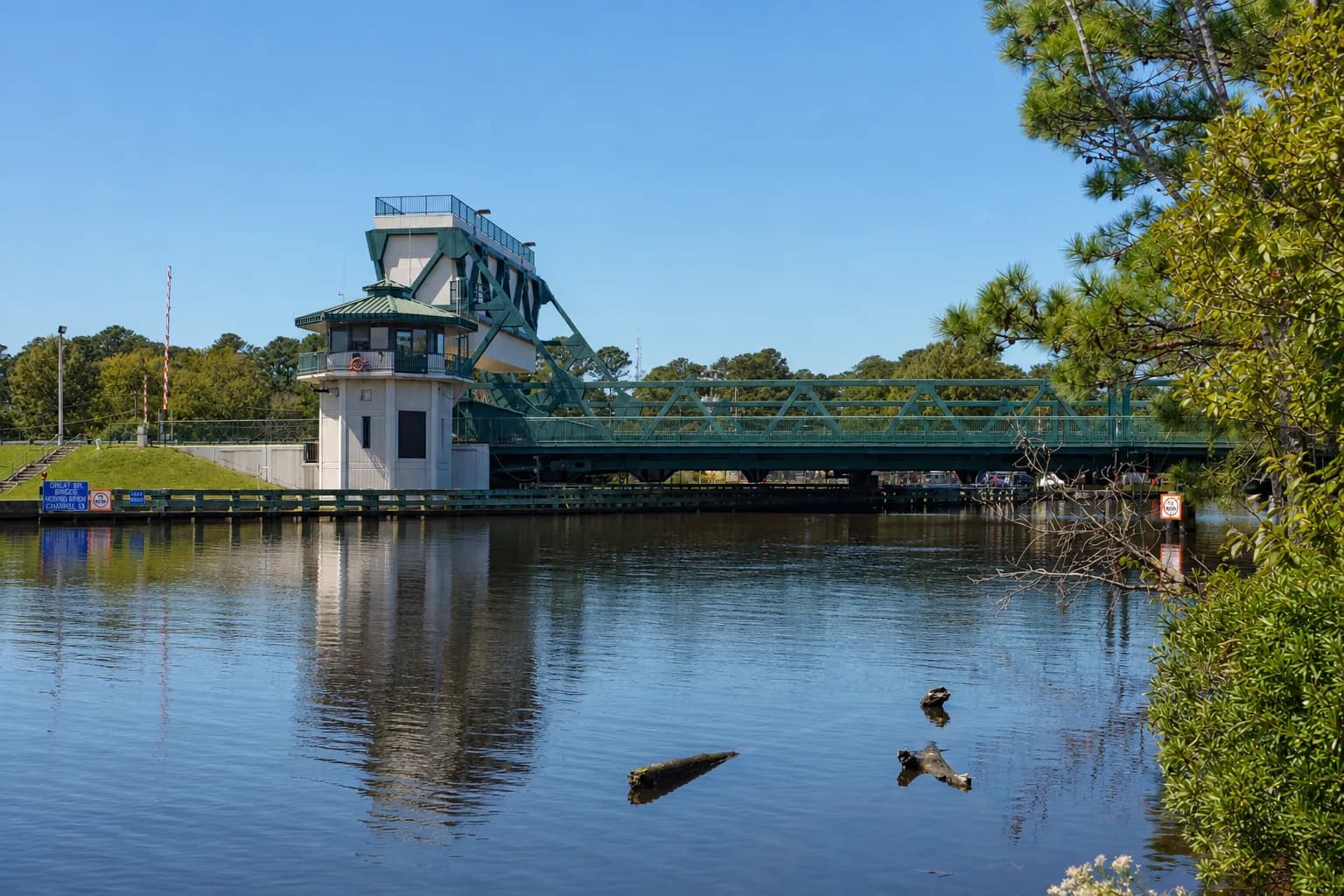 Waterfront homes in Great Bridge, Chesapeake