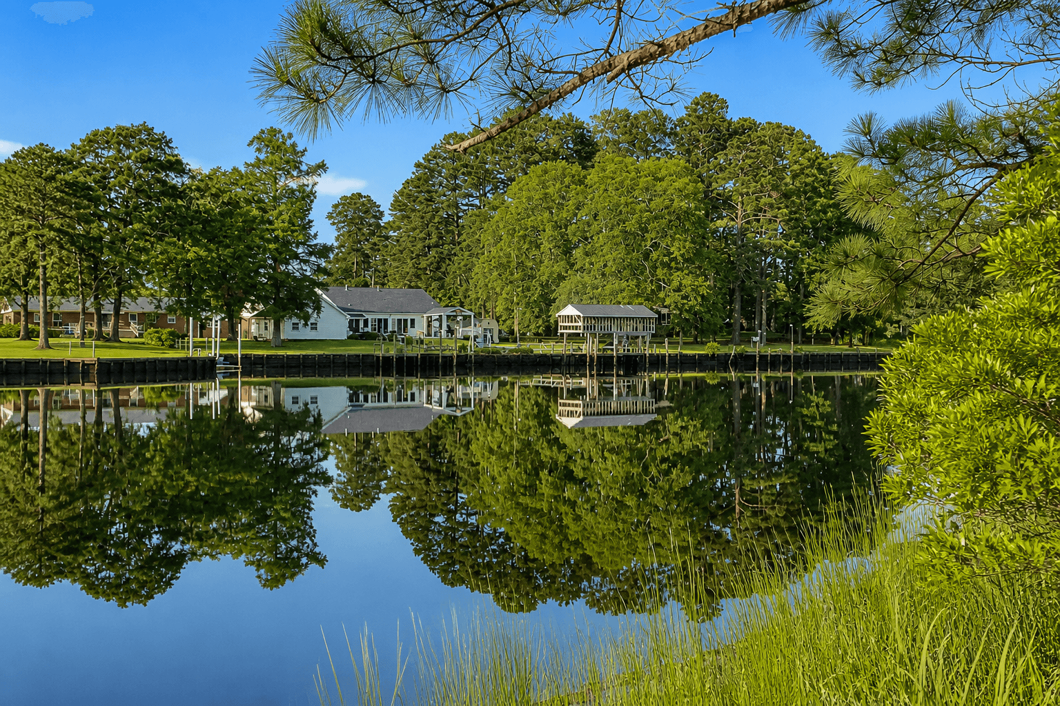 Neighborhood homes in Deep Creek, Chesapeake